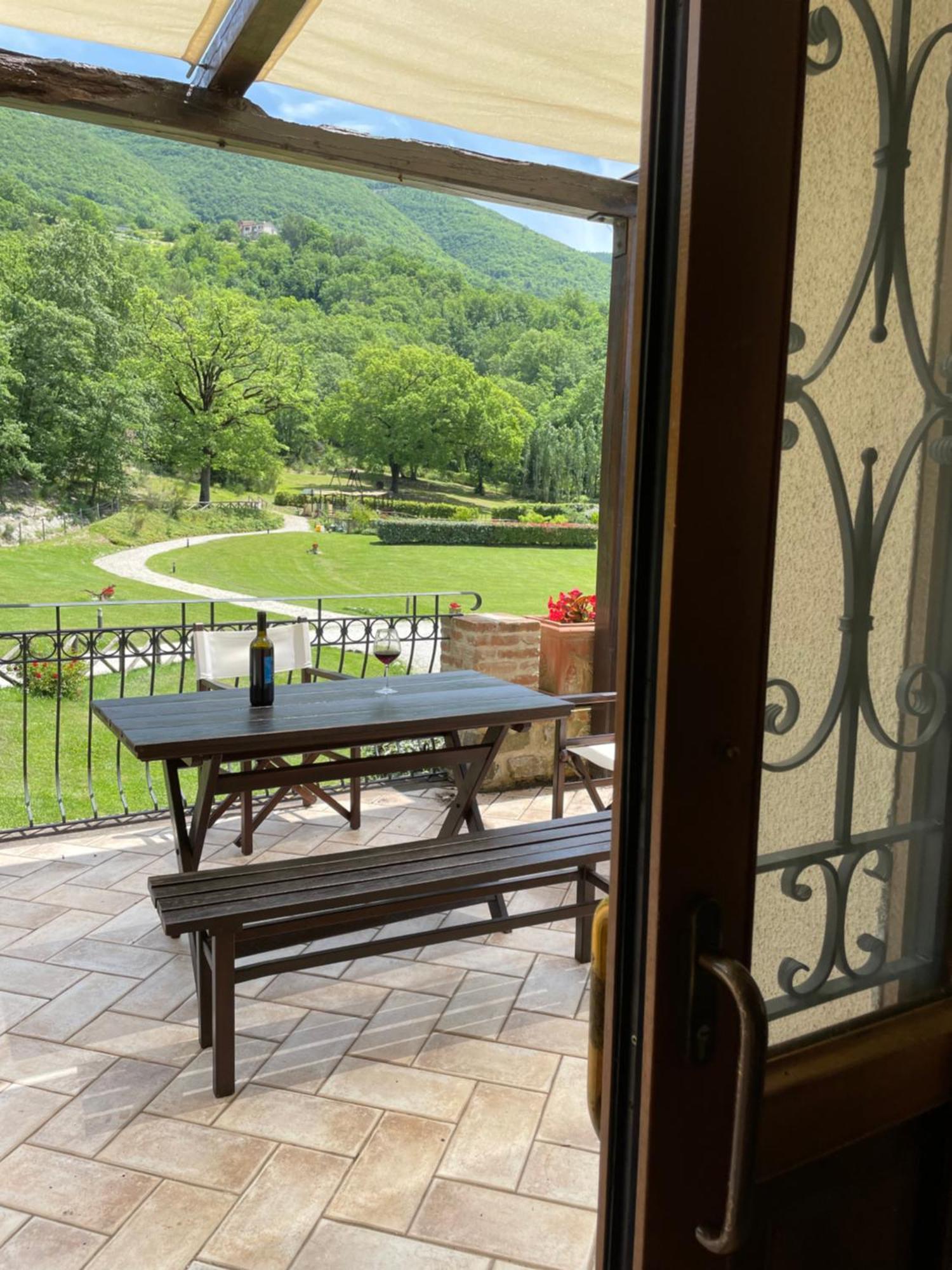 Cerqua Rosara Residence Valtopina Kültér fotó