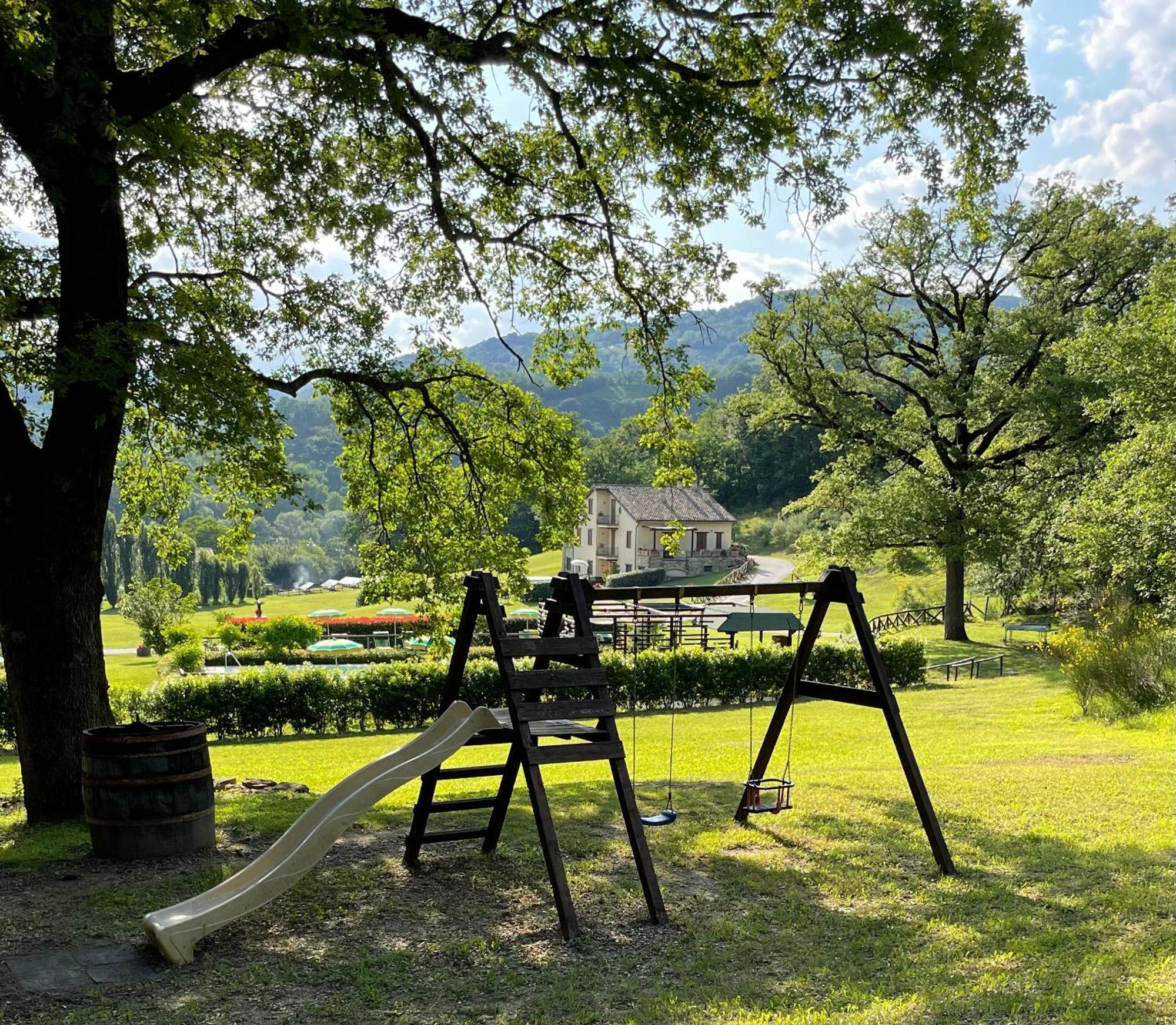 Cerqua Rosara Residence Valtopina Kültér fotó