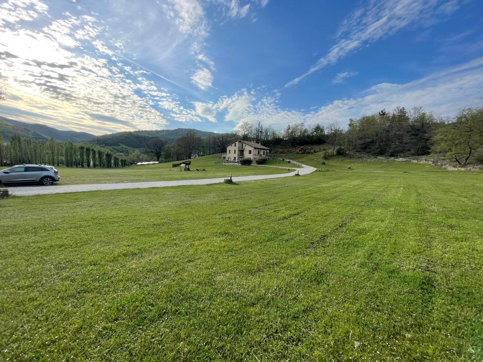 Cerqua Rosara Residence Valtopina Kültér fotó