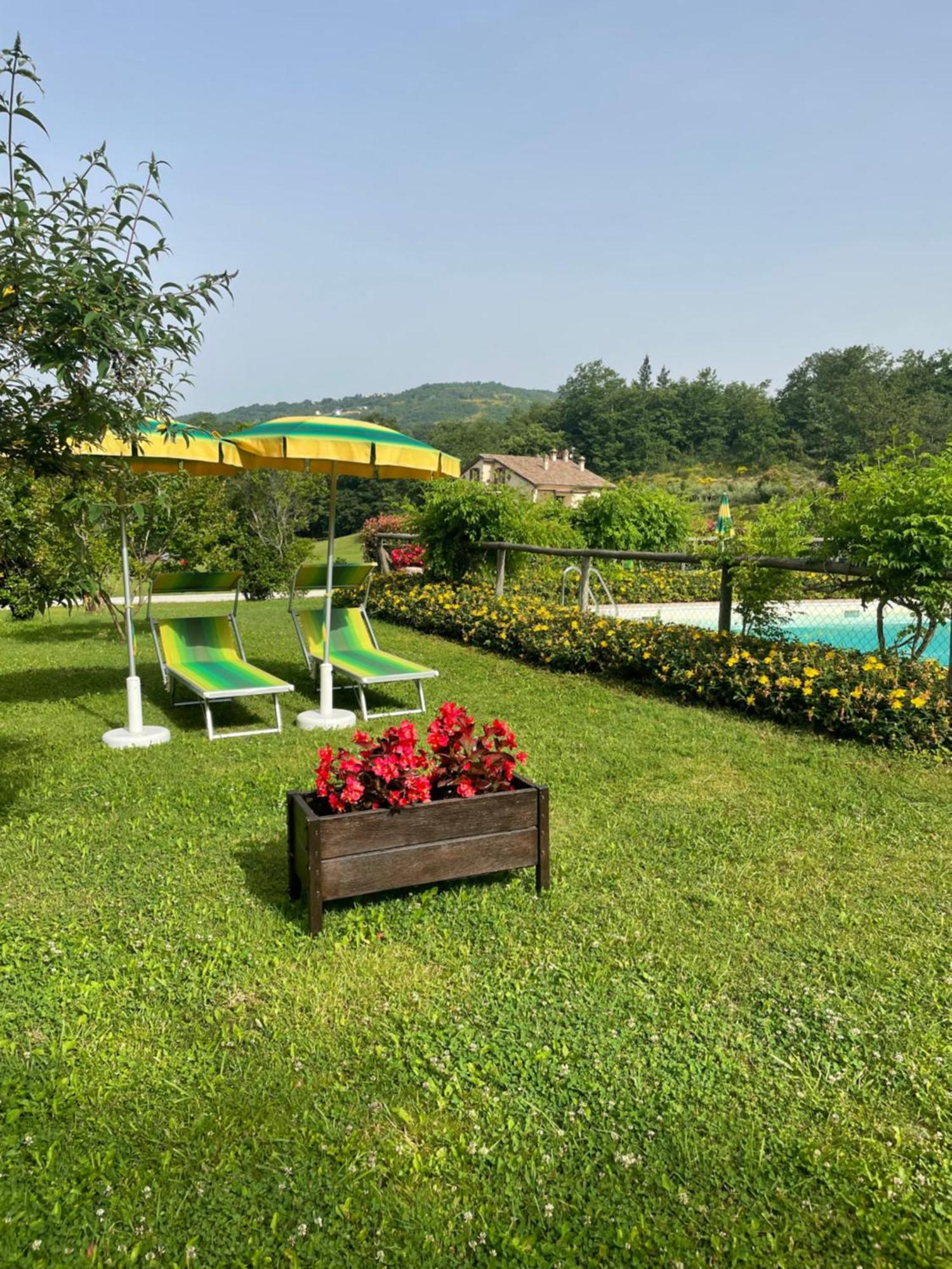 Cerqua Rosara Residence Valtopina Kültér fotó
